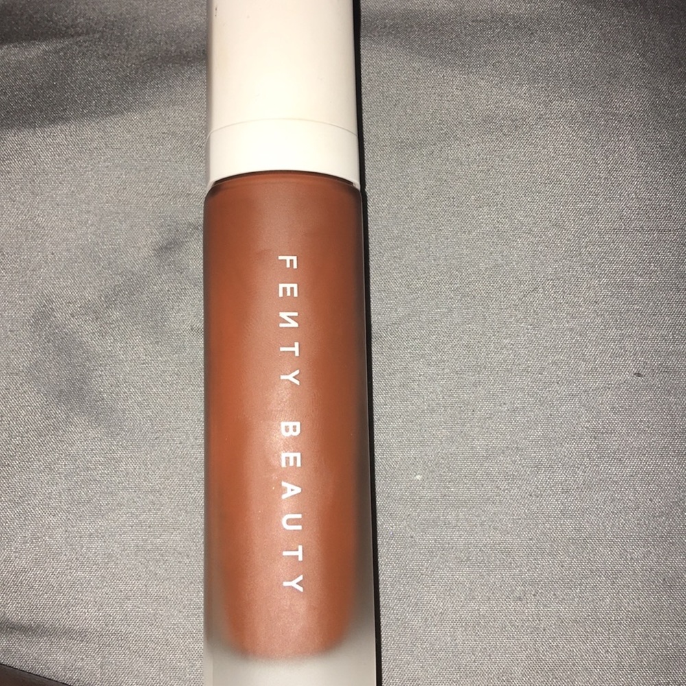 FENTY FOUNDATION SHADE 460